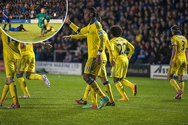 League Cup: Chelsea thắng chật vật đối thủ hạng Ba