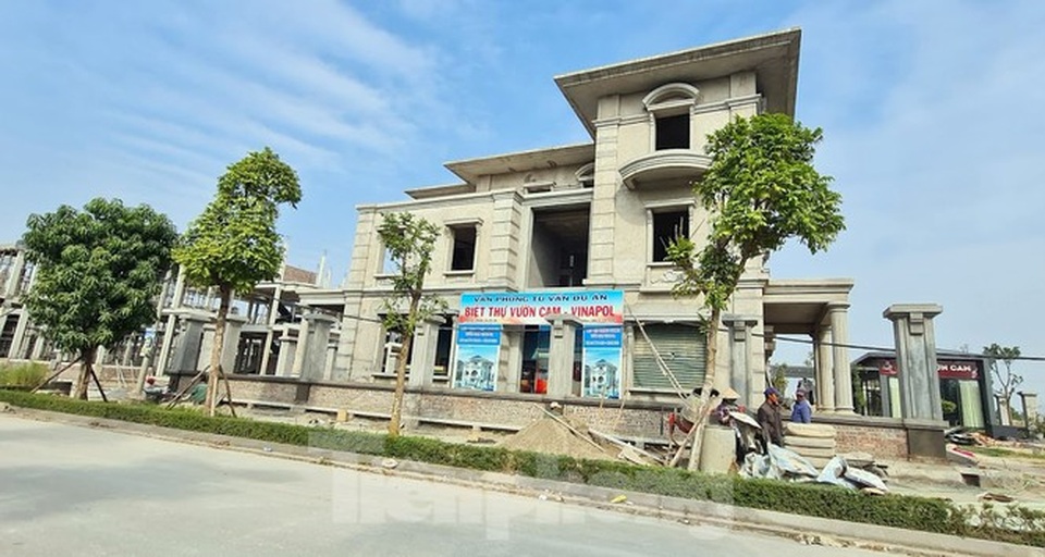 Biệt thự nuôi gà, trồng rau ngoại thành Hà Nội bất ngờ được thổi giá dựng ngược - 16 Biệt thự nuôi gà, trồng rau ngoại thành Hà Nội bất ngờ được thổi giá dựng ngược - 16
