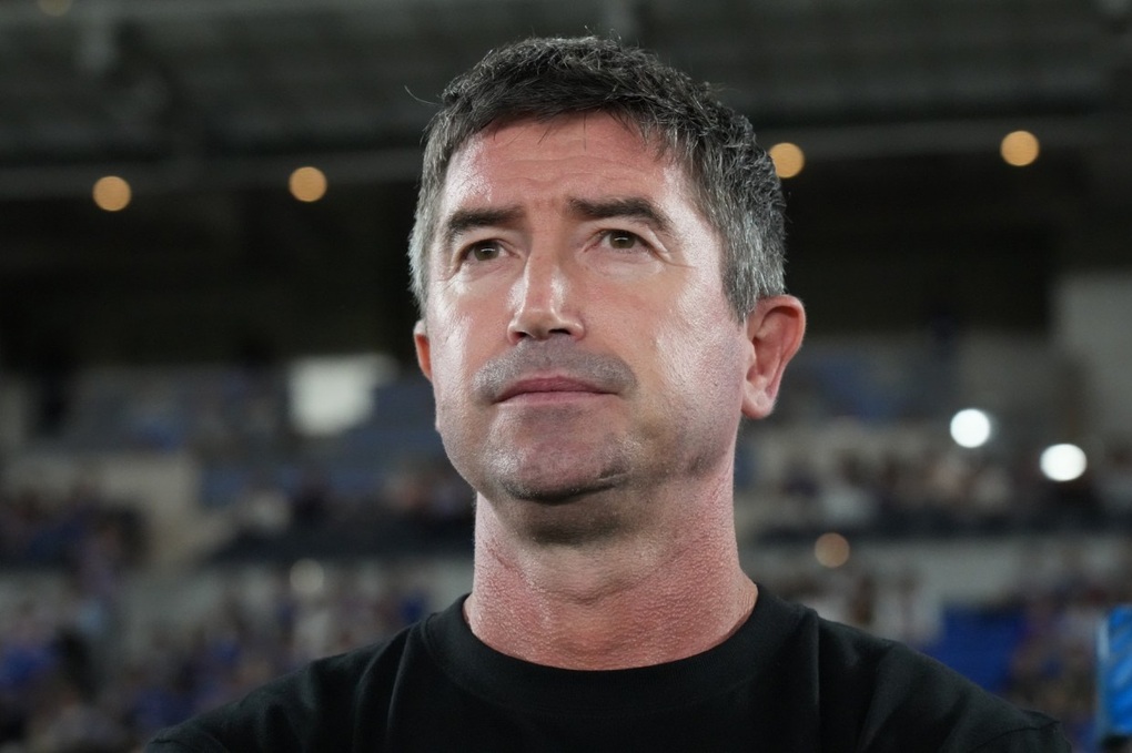 ハリー・キューウェルがVリーグで働くようになったとき、有名なヨーロッパの新聞は衝撃を受けた - 1 Tờ báo nổi tiếng ở châu Âu bị sốc khi Harry Kewell tới làm việc ở V-League - 1