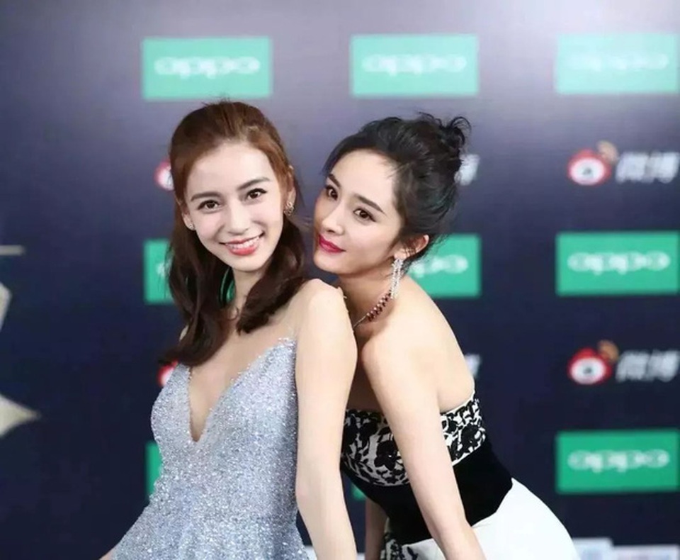 Dương Mịch thân thiết với Angelababy, tránh mặt Đường Yên - 8 Dương Mịch thân thiết với Angelababy, tránh mặt Đường Yên - 8