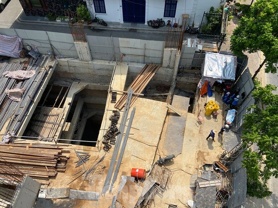 Xôn xao nhà ở riêng lẻ ở Hà Nội được cấp phép đến 4 tầng hầm - 2 Xôn xao nhà ở riêng lẻ ở Hà Nội được cấp phép đến 4 tầng hầm - 2