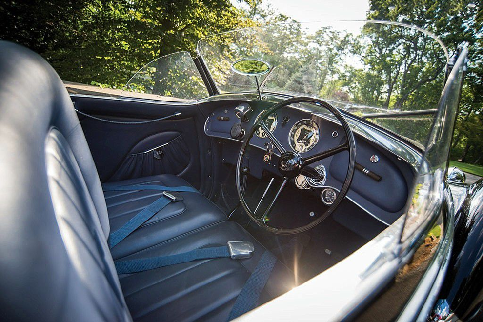 Những xe cổ siêu hiếm trên thế giới, đủ mua cả bộ sưu tập Rolls-Royce 2021 - 14 Những xe cổ siêu hiếm trên thế giới, đủ mua cả bộ sưu tập Rolls-Royce 2021 - 14