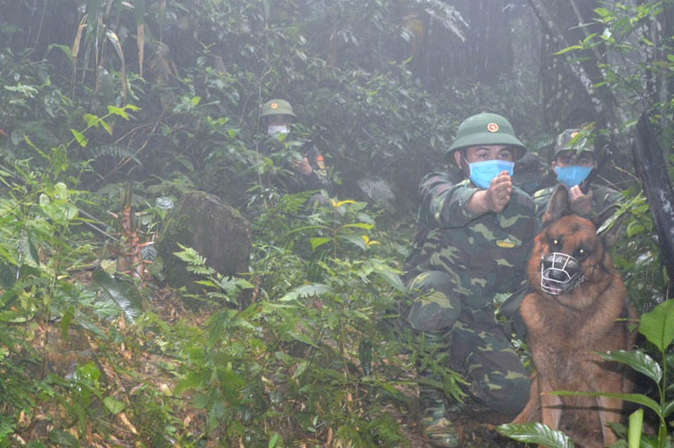 Đội quân đặc biệt chống dịch nơi biên giới - 12 Đội quân đặc biệt chống dịch nơi biên giới - 12