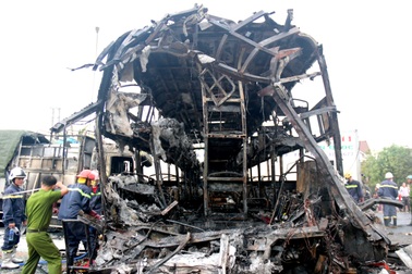 Vụ tai nạn 12 người chết: Khẩn trương giám định ADN