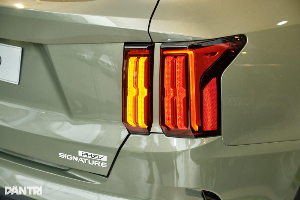 Ngoài ăn xăng như ngửi, Kia Sorento PHEV có gì khi đắt gần bằng GLC 200 - 8 Ngoài ăn xăng như ngửi, Kia Sorento PHEV có gì khi đắt gần bằng GLC 200 - 8