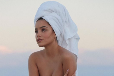 Neymar công khai tán tỉnh cô ca sĩ Argentina xinh đẹp