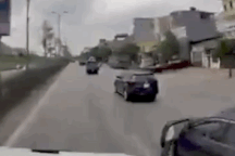 Bài học đắng khi xe du lịch "hơn thua" với xe công-ten-nơ