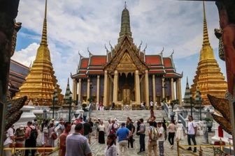 Du khách đến Thái Lan trong thời gian quốc tang cần lưu ý điều gì?