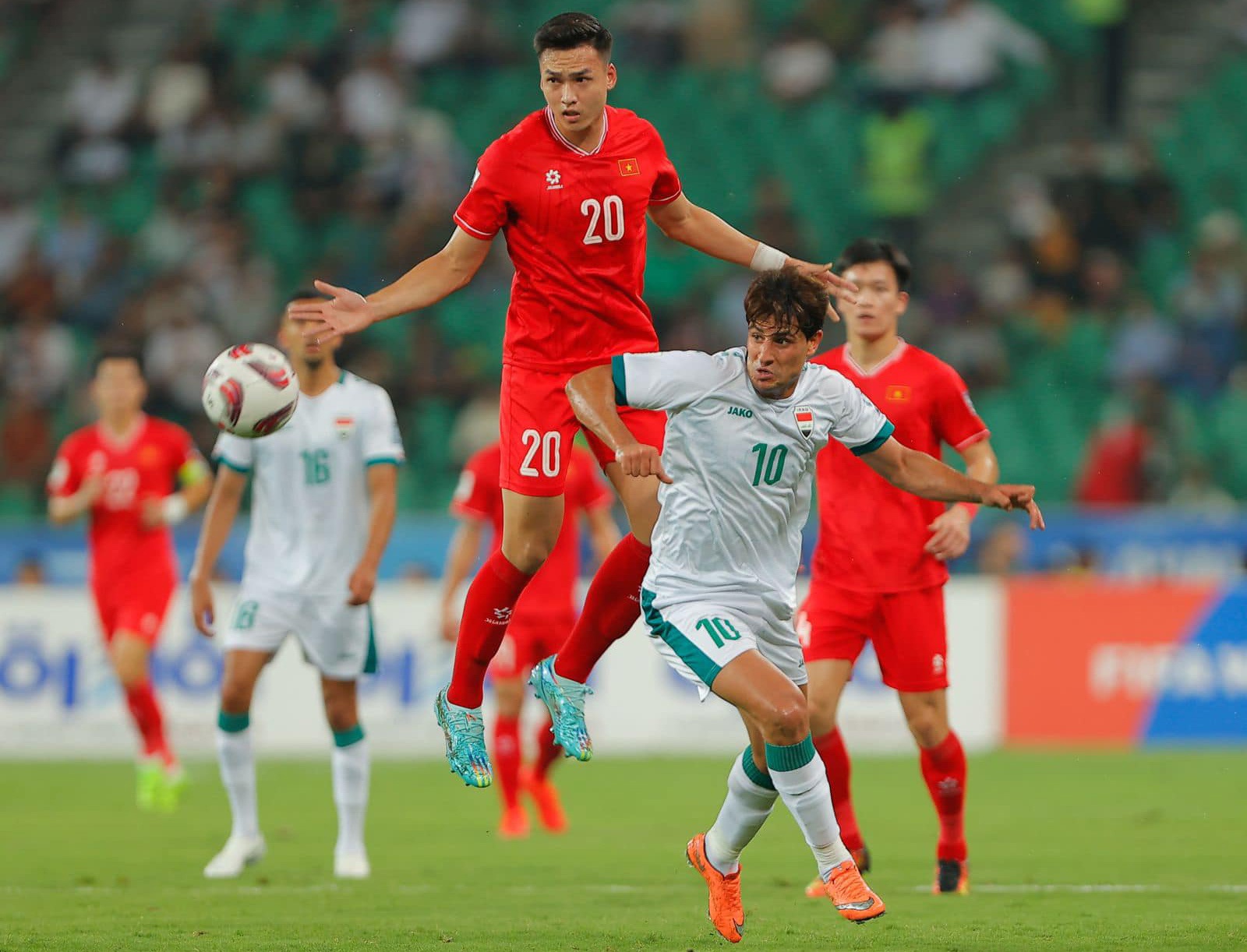 doi tuyen viet nam chia tay giac mo World Cup.jpg doi tuyen viet nam chia tay giac mo World Cup.jpg