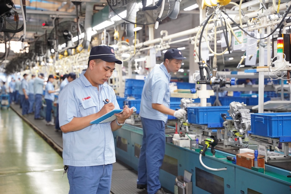 Xem dây chuyền đặt tại Hà Nội chuyên lắp ráp động cơ xe máy xuất khẩu - 2 Xem dây chuyền đặt tại Hà Nội chuyên lắp ráp động cơ xe máy xuất khẩu - 2