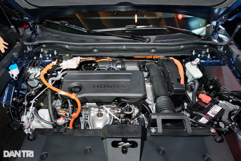 Honda CR-V 2024: Kịch bản hybrid thật đẹp, tiếc là giá bán cao - 18 Honda CR-V 2024: Kịch bản hybrid thật đẹp, tiếc là giá bán cao - 18