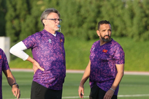 Thầy cũ của Ronaldo dẫn dắt U23 Việt Nam đá giao hữu với Tajikistan