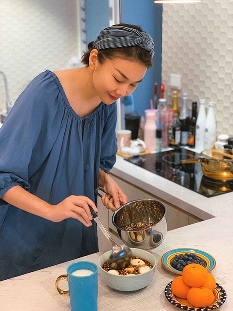 Trình nấu ăn khiến bạn thân Hồ Ngọc Hà cũng phải sững sờ của Thanh Hằng - 18 Trình nấu ăn khiến bạn thân Hồ Ngọc Hà cũng phải sững sờ của Thanh Hằng - 18