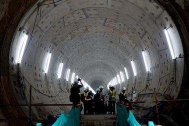 Cận cảnh bên trong đường hầm tuyến Metro đầu tiên của TPHCM