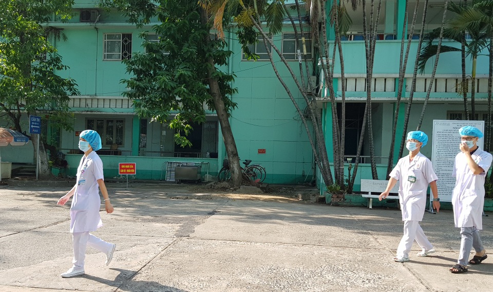 Ban bố tình trạng sẵn sàng chiến đấu giữa tâm dịch Covid-19 - 6