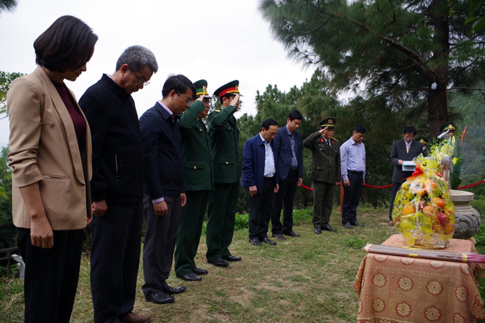 Lãnh đạo Quảng Bình viếng mộ Đại tướng Võ Nguyên Giáp dịp Tết Tân Sửu - 1 Lãnh đạo Quảng Bình viếng mộ Đại tướng Võ Nguyên Giáp dịp Tết Tân Sửu - 1