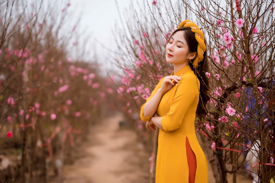 Nữ sinh Báo chí xúng xính áo dài đón Xuân sang - 5 Nữ sinh Báo chí xúng xính áo dài đón Xuân sang - 5