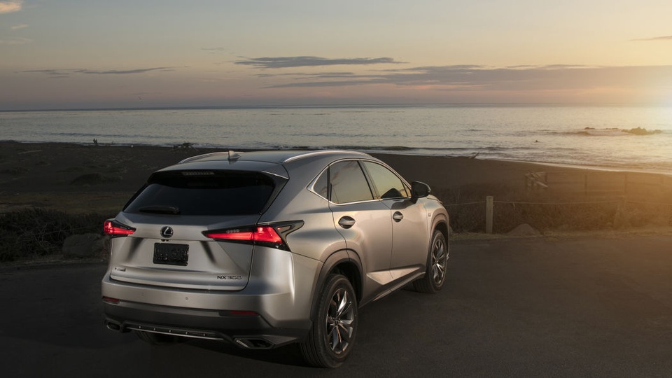 Chủ xe Lexus NX 300 không cần sốt ruột với phiên bản nâng cấp 2021 - 5 Chủ xe Lexus NX 300 không cần sốt ruột với phiên bản nâng cấp 2021 - 5