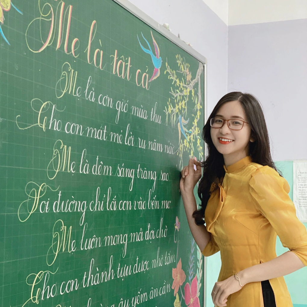 Cô giáo trẻ xinh đẹp xôn xao cộng đồng mạng với nét chữ đẹp đến khó tin - 1 Cô giáo trẻ xinh đẹp xôn xao cộng đồng mạng với nét chữ đẹp đến khó tin - 1