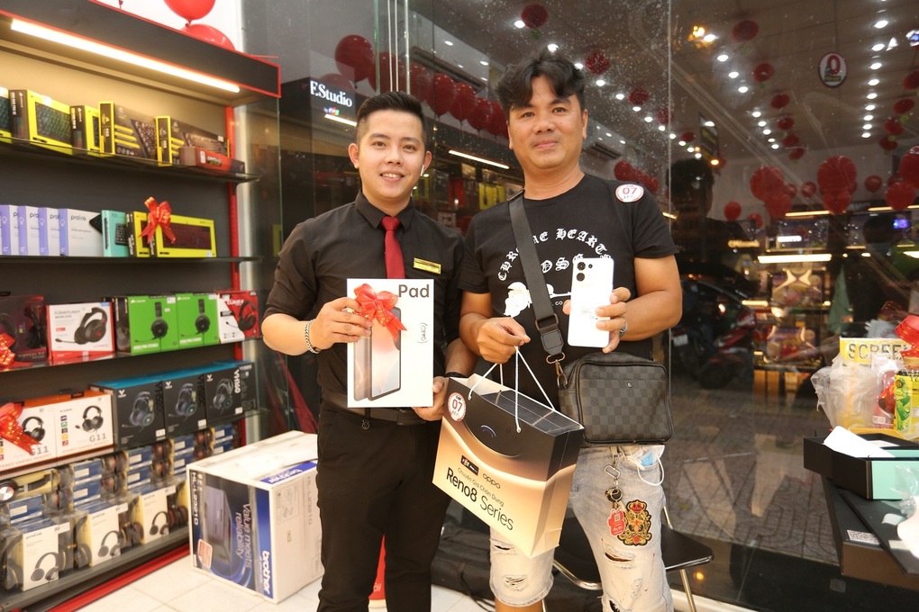 FPT Shop mở bán sớm OPPO Reno8 Series - 3 FPT Shop mở bán sớm OPPO Reno8 Series - 3