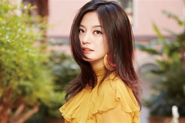 Sau Triệu Vy, một nghệ sĩ lớn bị "phong sát", giới nghệ sĩ nín thở chờ đợi