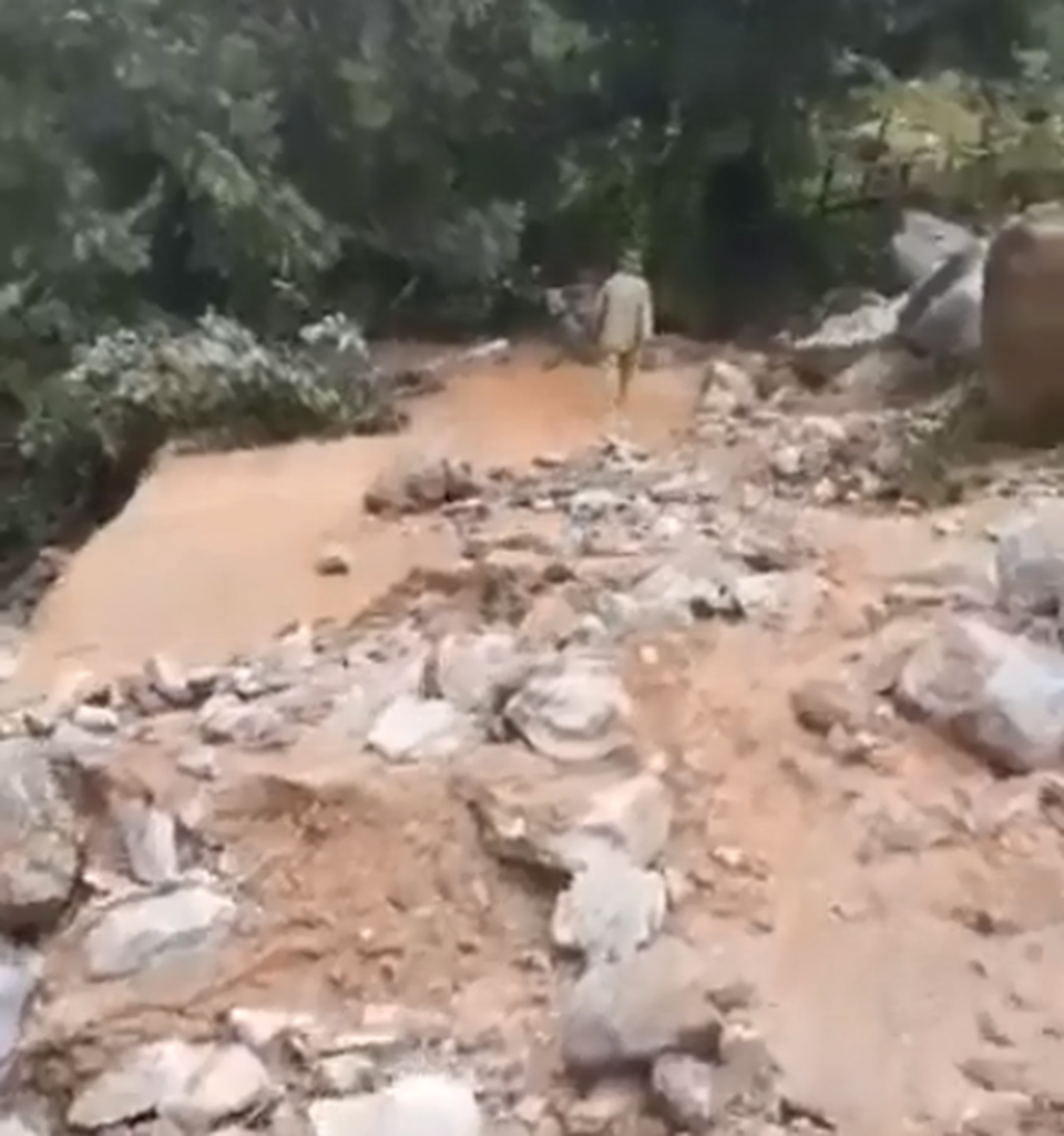 Lũ lớn đổ xuống quá nhanh, người dân vùng cao không kịp trở tay - 5 Lũ lớn đổ xuống quá nhanh, người dân vùng cao không kịp trở tay - 5