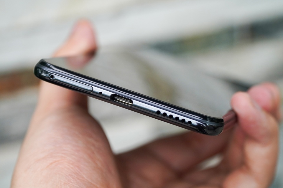 Đánh giá Xiaomi Mi 11 Lite: thiết kế mỏng nhẹ, hiệu năng đủ dùng - 10 Đánh giá Xiaomi Mi 11 Lite: thiết kế mỏng nhẹ, hiệu năng đủ dùng - 10