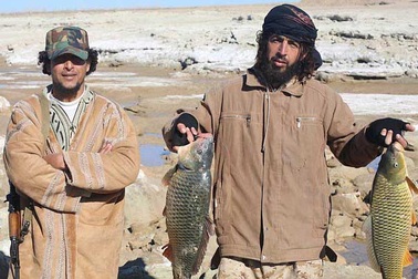 Phiến quân IS khoe ảnh thảnh thơi khi gác súng