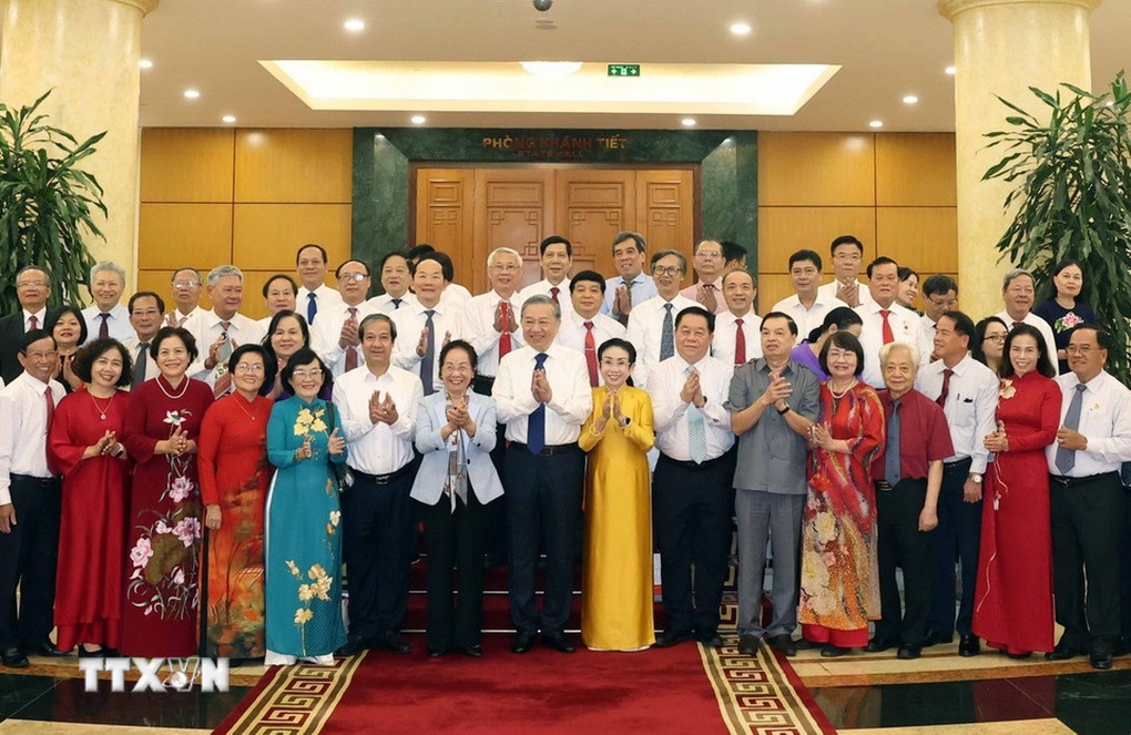 Tổng Bí thư: Học tập suốt đời giúp mỗi công dân trở thành người hữu dụng - 4 Tổng Bí thư: Học tập suốt đời giúp mỗi công dân trở thành người hữu dụng - 4