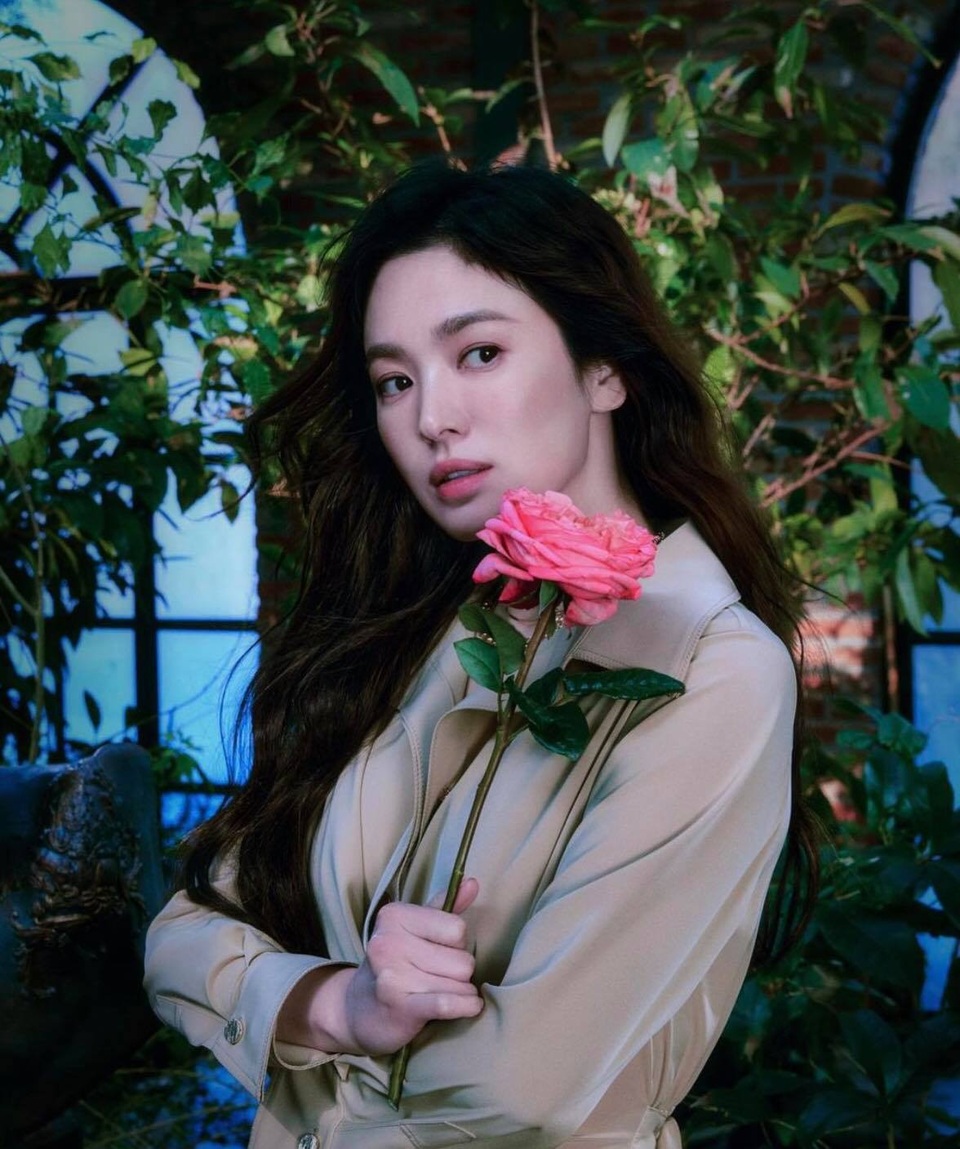 Song Hye Kyo hút hồn với phong cách không tuổi - 11 Song Hye Kyo hút hồn với phong cách không tuổi - 11