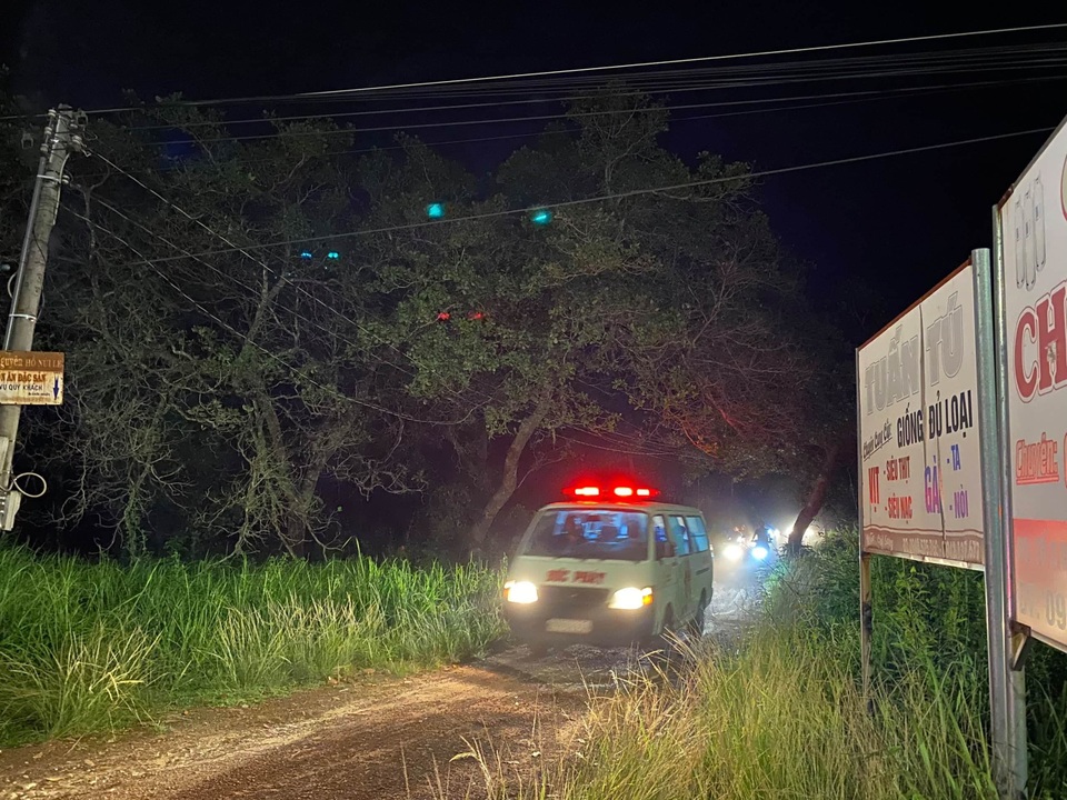 Đồng Nai: Lật thuyền trên hồ, bác sĩ trẻ cùng bạn đuối nước thương tâm - 3 Đồng Nai: Lật thuyền trên hồ, bác sĩ trẻ cùng bạn đuối nước thương tâm - 3