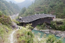 Khám phá vẻ đẹp nông thôn qua những cây cầu cổ