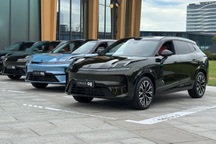 SUV cạnh tranh Everest chưa ra mắt Việt Nam đã nâng cấp tại Trung Quốc