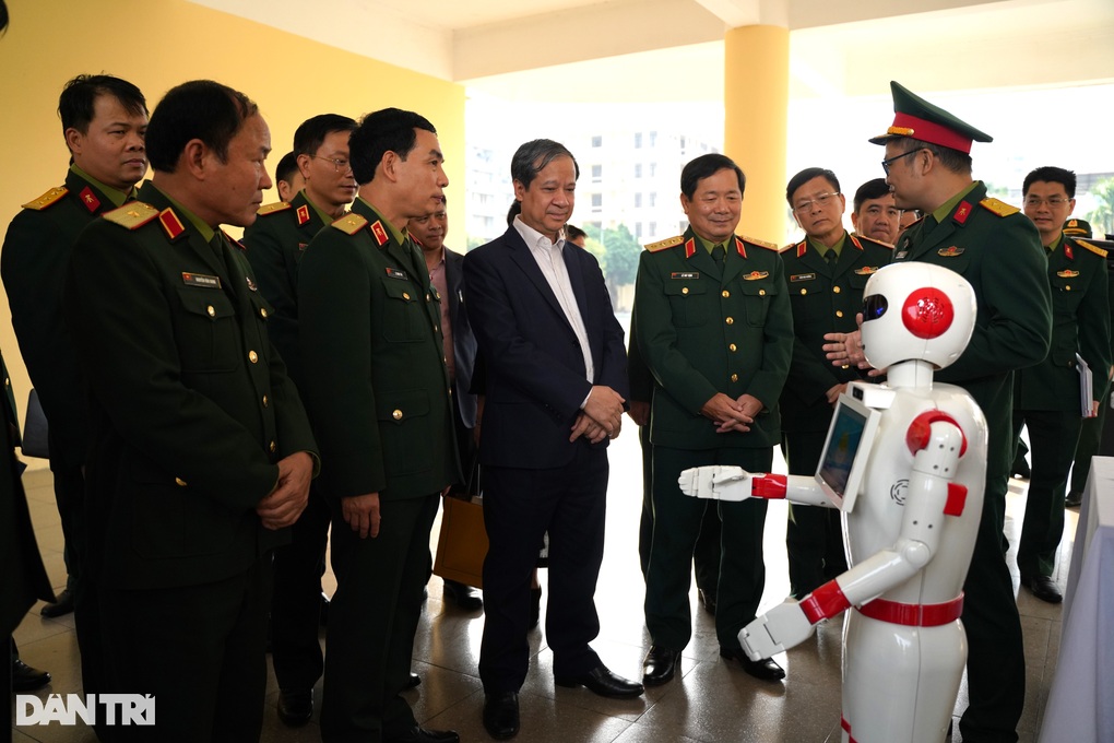 Học viện Kỹ thuật quân sự đề xuất được mở lại hệ dân sự - 2 Học viện Kỹ thuật quân sự đề xuất được mở lại hệ dân sự - 2