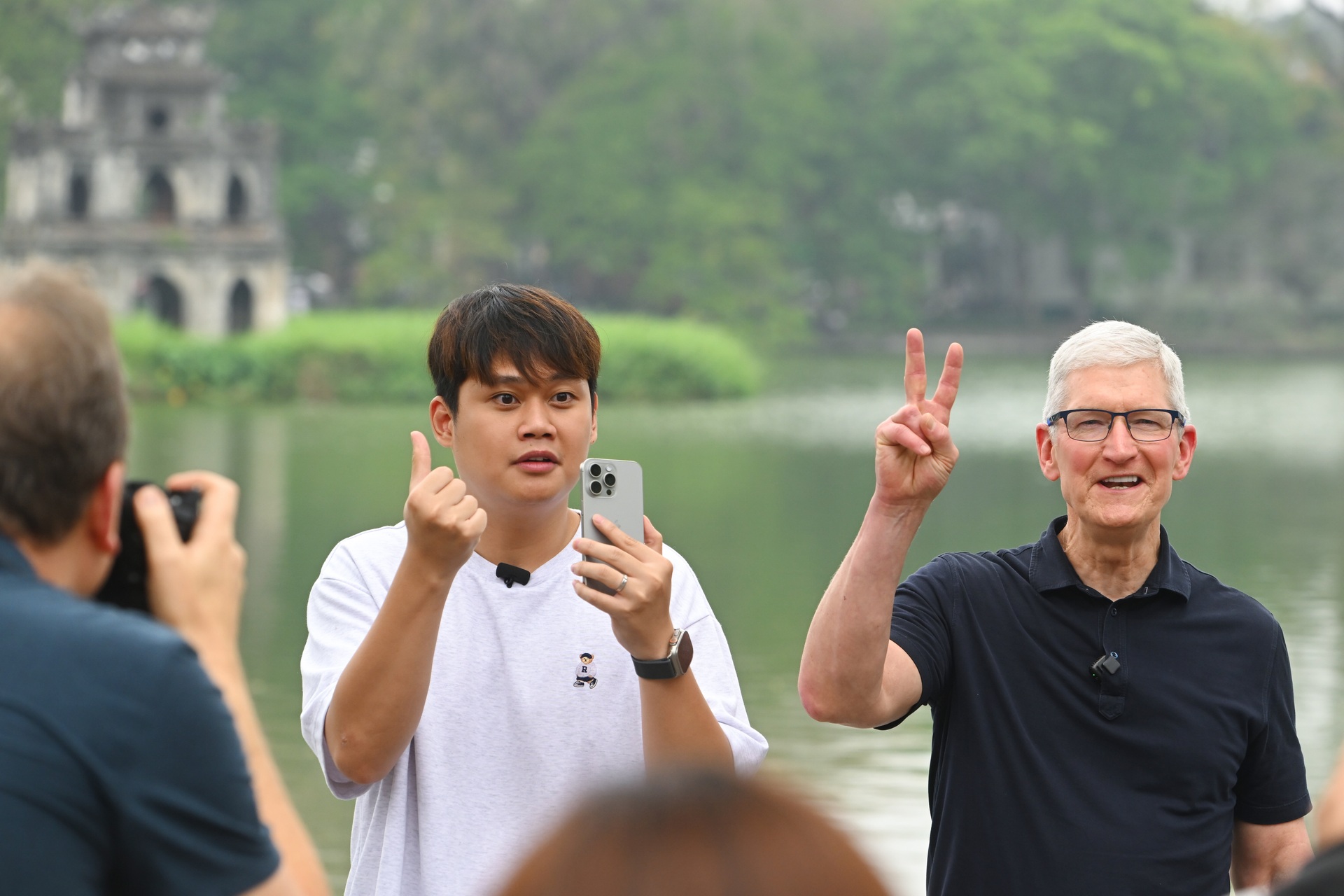 Ngày bận rộn ở Hà Nội của Giám đốc điều hành Apple Tim Cook - 3