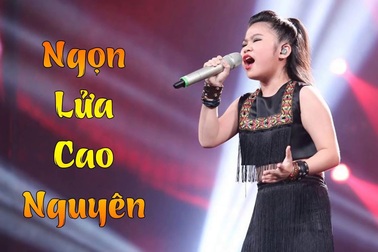 “Siu Black” nhí khiến cựu thành viên Mắt Ngọc “muốn lên núi uống café”