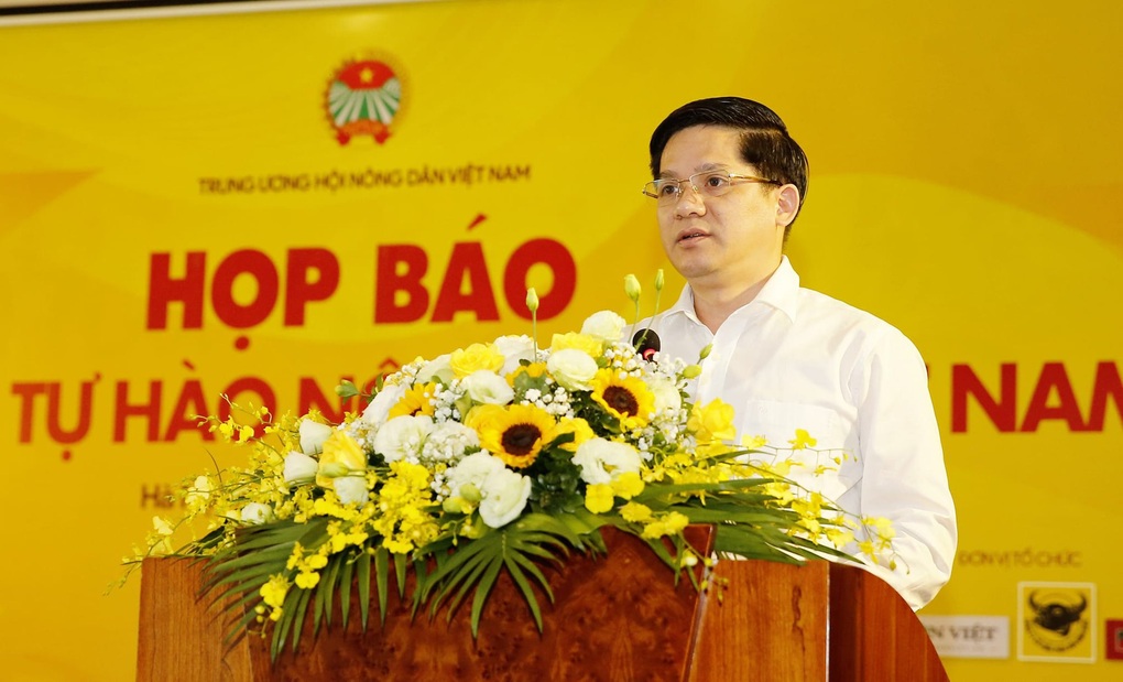 Tôn vinh 100 nông dân xuất sắc năm 2022 - 2 Tôn vinh 100 nông dân xuất sắc năm 2022 - 2