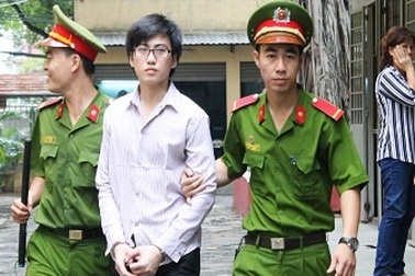 Giết bạn gái dã man vì ghen tuông mù quáng