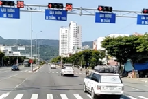 Đà Nẵng: Truy tìm đoàn xe ngang nhiên vượt đèn đỏ