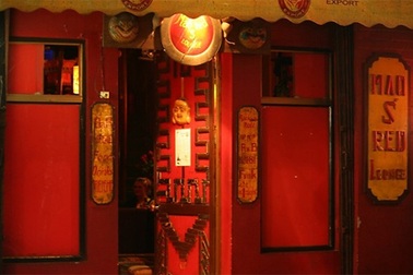 Chuyện "tế nhị" ở một quán bar Hà Nội