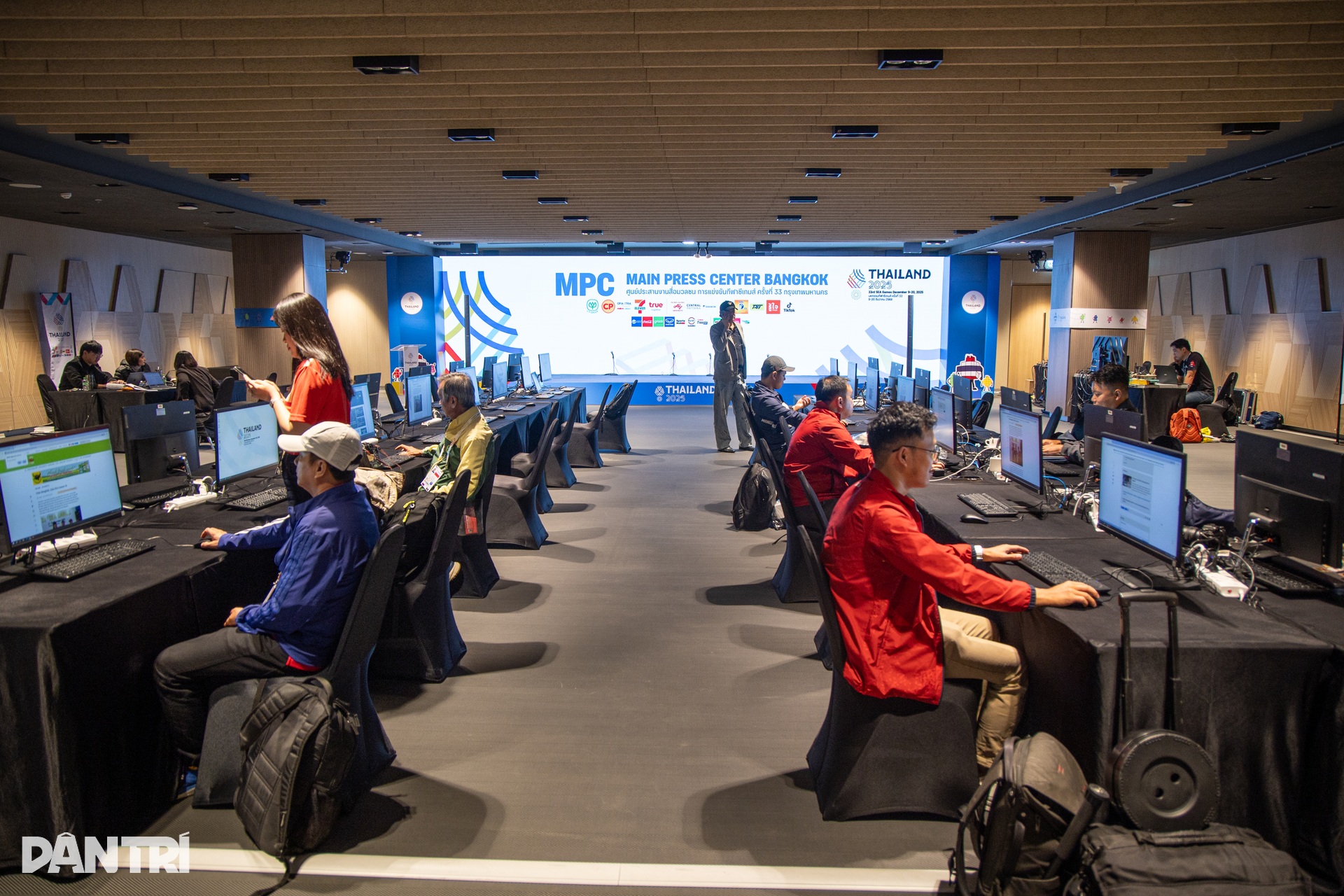 タイで開催された第33回東南アジア競技大会のプレスセンター内部 - 7 Bên trong trung tâm báo chí SEA Games 33 tại Thái Lan - 7