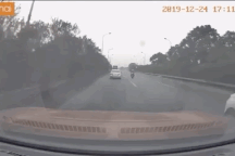 "Vấn nạn" đi ngược chiều trên đường cao tốc