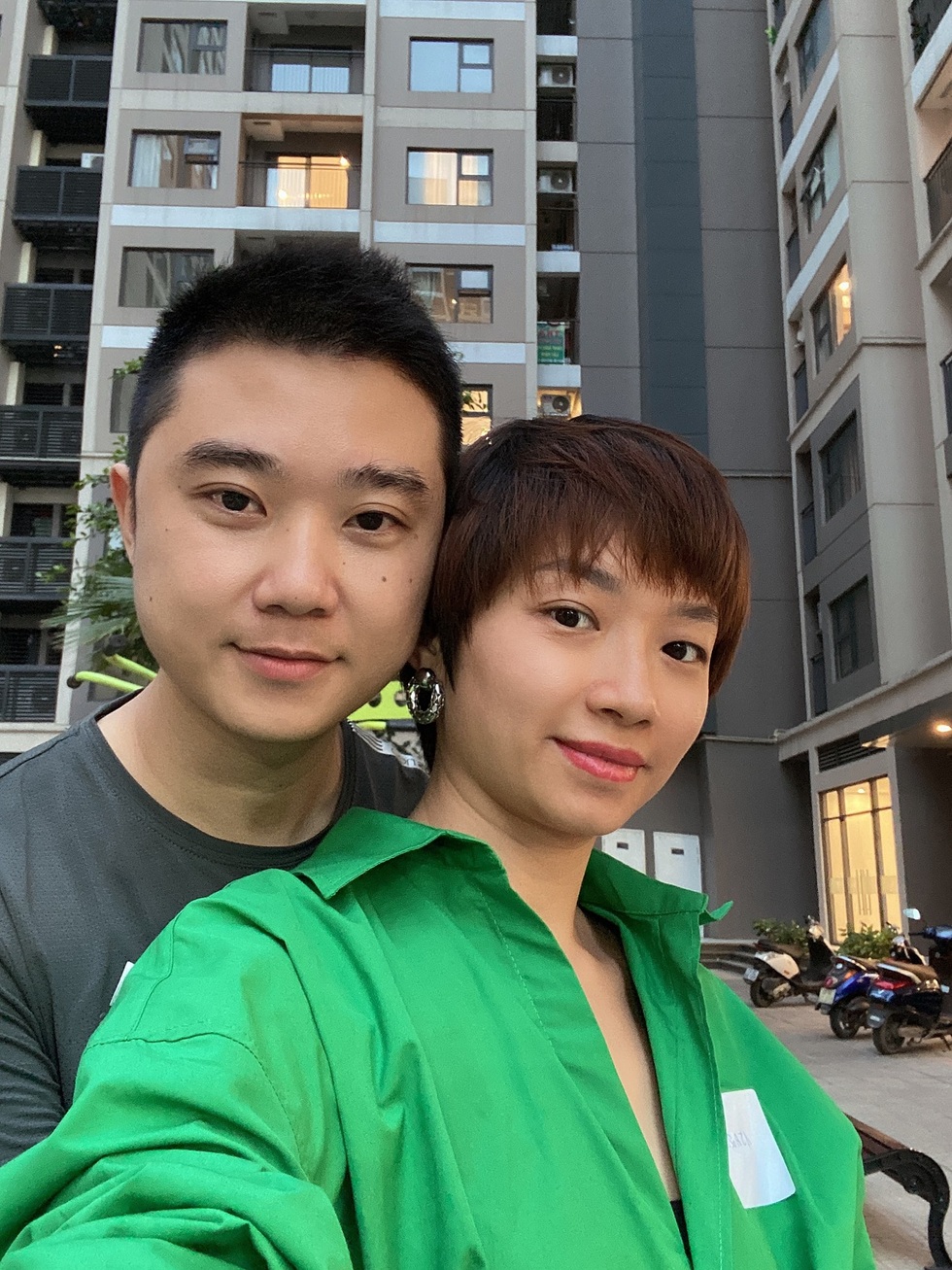 Chuyện tình của cặp đôi sinh cùng ngày, tháng, năm và cùng một nhà hộ sinh - 6 Chuyện tình của cặp đôi sinh cùng ngày, tháng, năm và cùng một nhà hộ sinh - 6