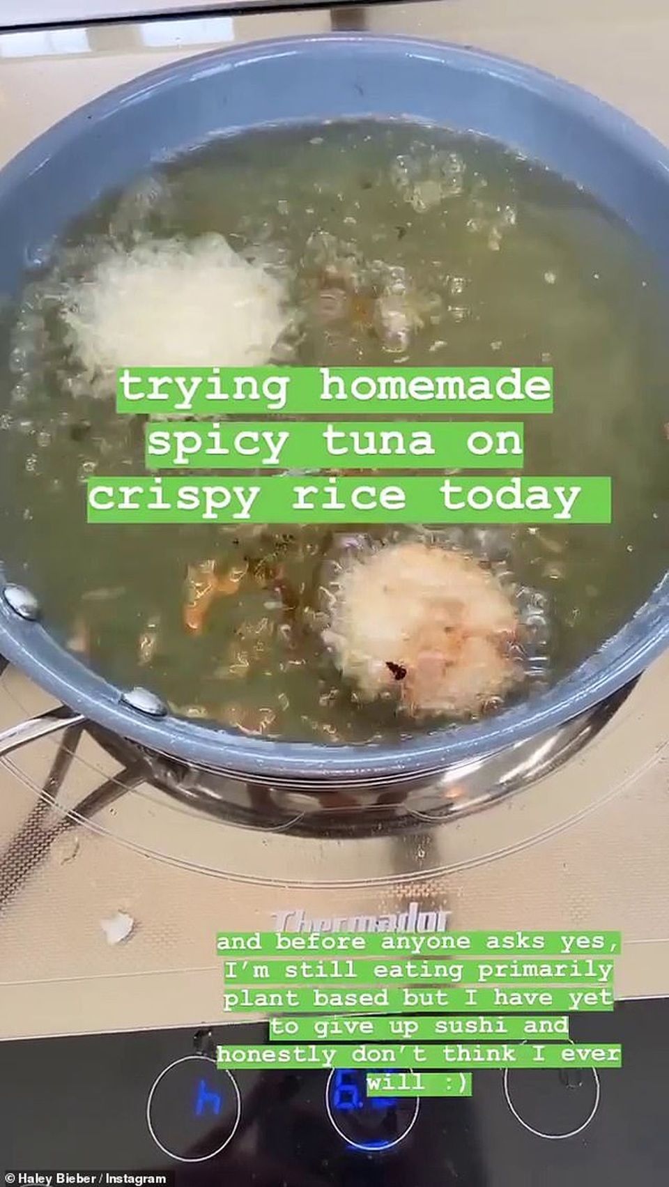 Vợ Justin Bieber gây bất ngờ khi trổ tài nấu nướng - 2 Vợ Justin Bieber gây bất ngờ khi trổ tài nấu nướng - 2