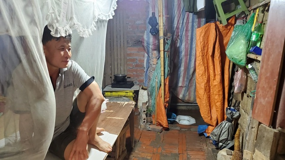 Người lao động nghèo lao đao giữa “cơn bão” dịch Covid-19 - 2 Người lao động nghèo lao đao giữa “cơn bão” dịch Covid-19 - 2