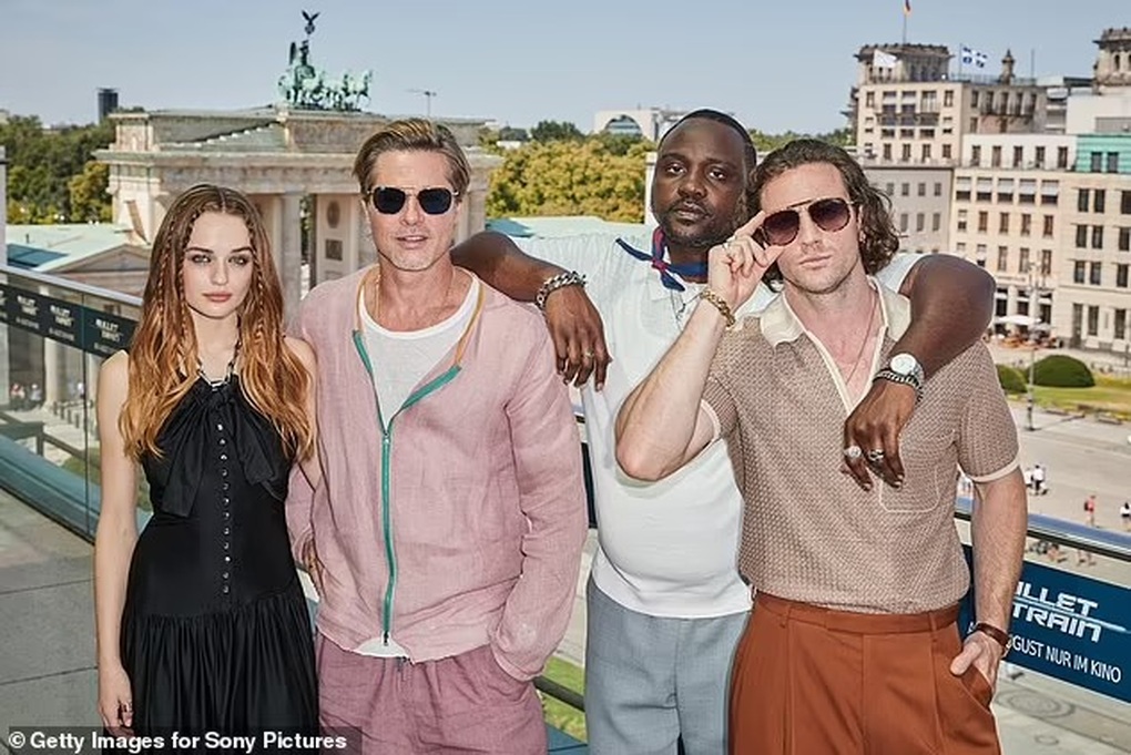 Cô gái kém 36 tuổi khiến Brad Pitt quan tâm và dạy cho bài học cuộc đời - 5 Cô gái kém 36 tuổi khiến Brad Pitt quan tâm và dạy cho bài học cuộc đời - 5