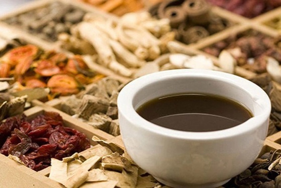 Ngộ độc chì vì uống đủ loại thuốc nam, thuốc bắc cho khỏe - 1 Ngộ độc chì vì uống đủ loại thuốc nam, thuốc bắc cho khỏe - 1