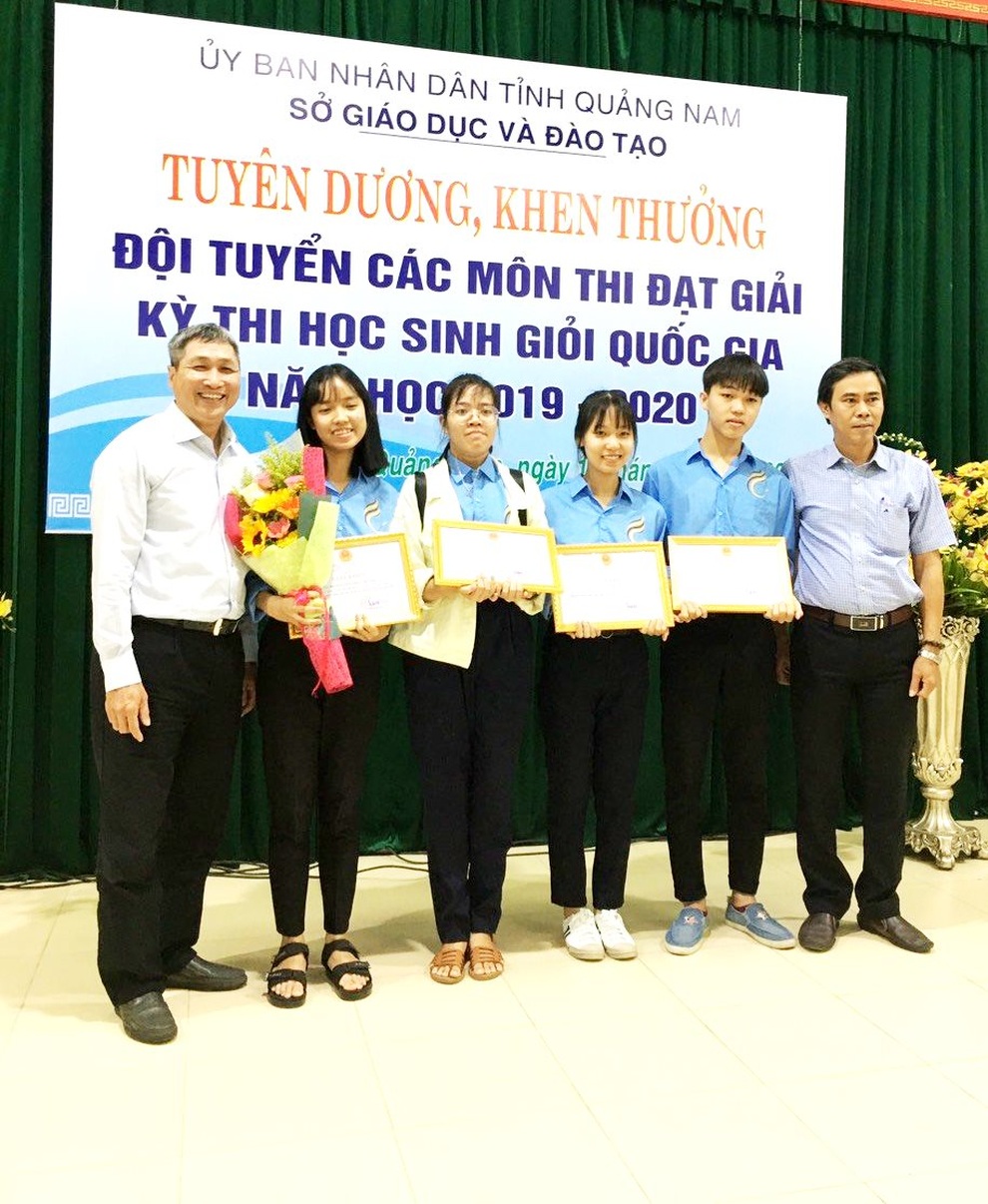 ĐH Ngoại thương hứa tạo điều kiện tốt nhất cho thí sinh đạt điểm 10 môn Văn - 2 ĐH Ngoại thương hứa tạo điều kiện tốt nhất cho thí sinh đạt điểm 10 môn Văn - 2