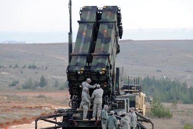 Ba Lan tạm ngưng thỏa thuận mua hệ thống tên lửa Patriot từ Mỹ