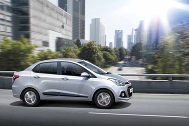 Thu nhập mỗi tháng 25 triệu đồng có nên mua ô tô?